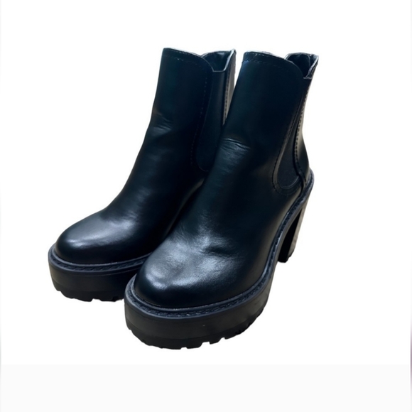 Madden Girl Kamora Chunky Chelsea Boot Size 10 - Picture 3 of 7